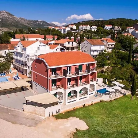 Luka's - ''no.10'' Gallery Studio With Balcony And... Cavtat