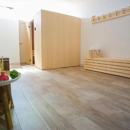 Luka's - ''no.10'' Gallery Studio With Balcony And... Appartement